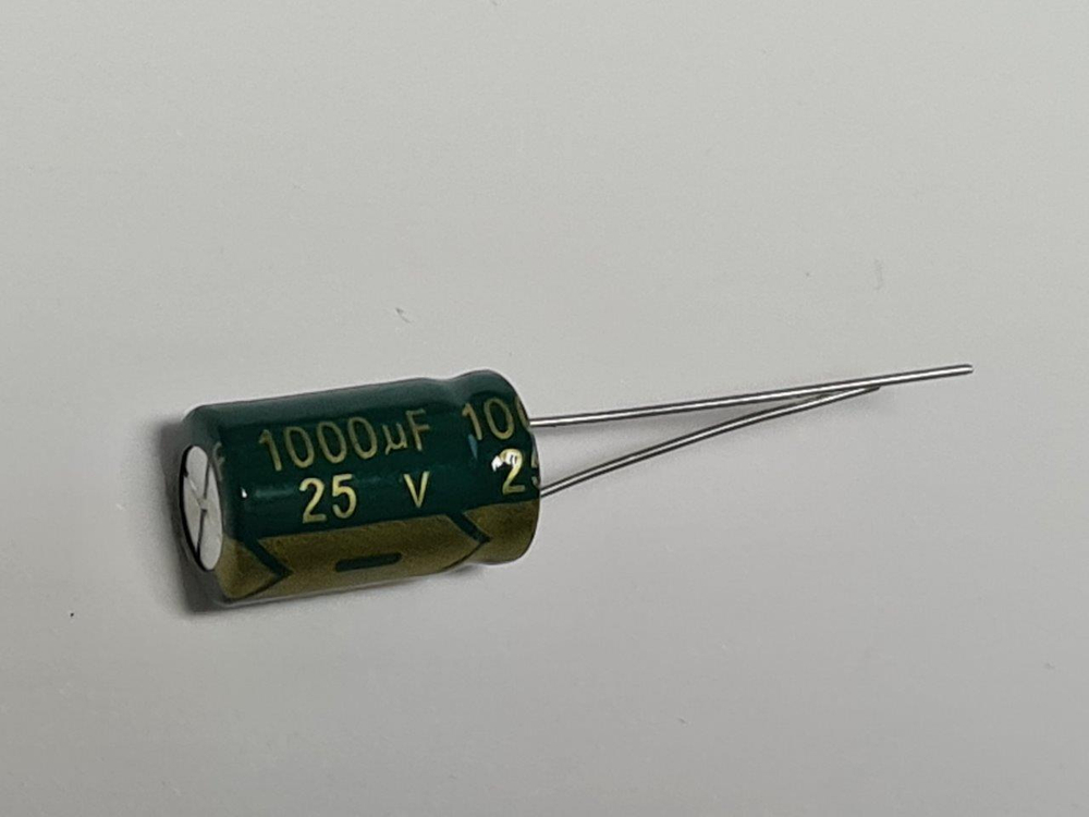 Конденсатор 1000uF 25V
