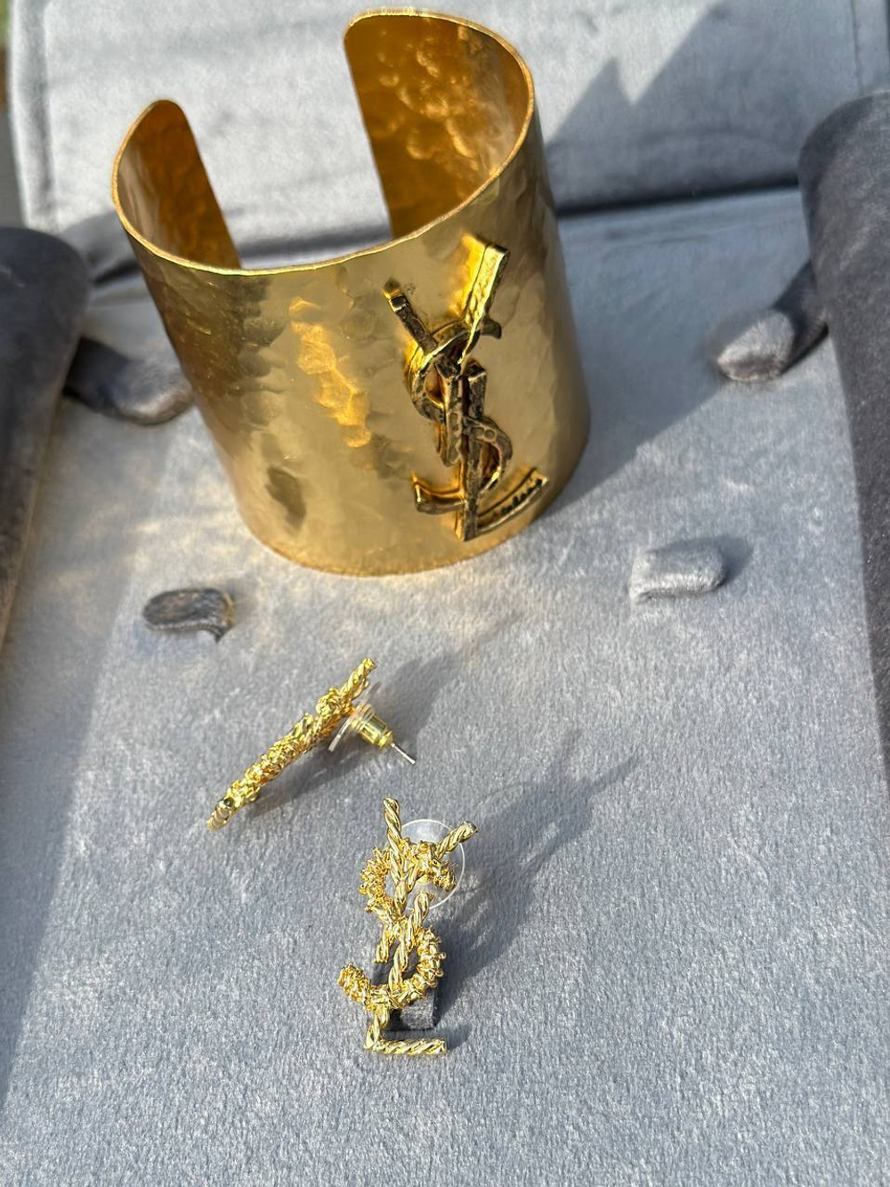 Серьги Yves Saint Laurent