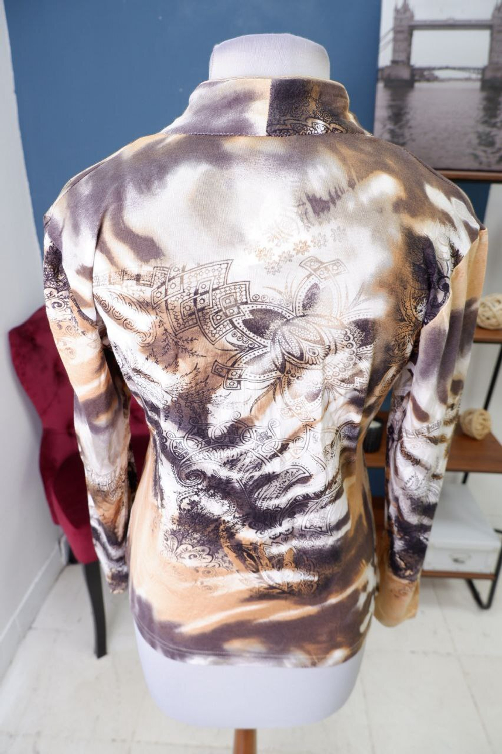 Кофта Alison стильная 44 размер