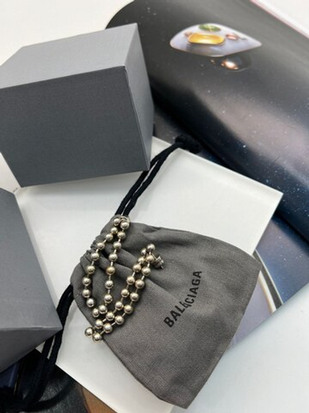 Серьги Balenciaga