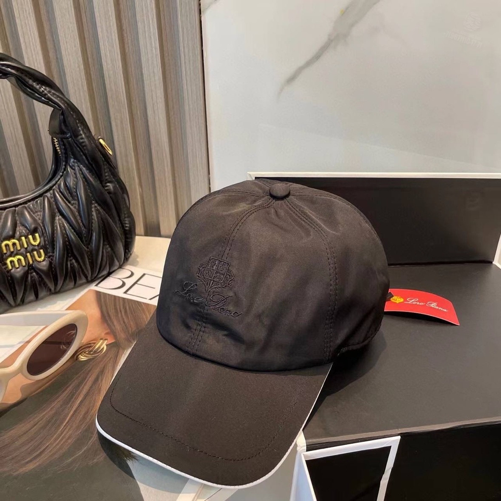 Бейсболка Loro Piana