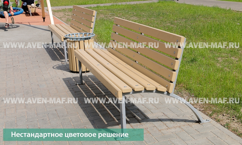 Скамейка на металлическом каркасе
