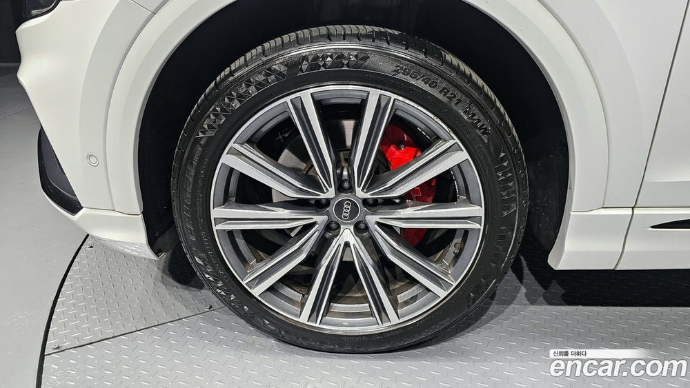 Audi Q8 55 TFSI Quattro Premium (03.2021)