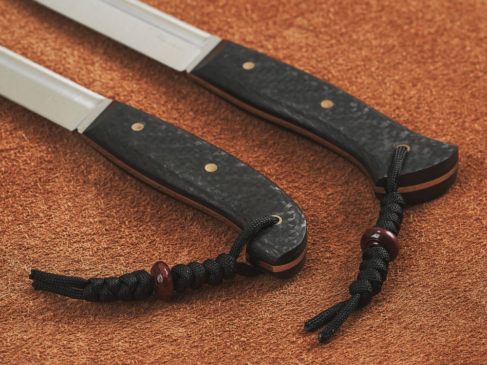 Спарка цельнометаллических финских ножей, сталь VG10, рукоять карбон (черный спейсер)