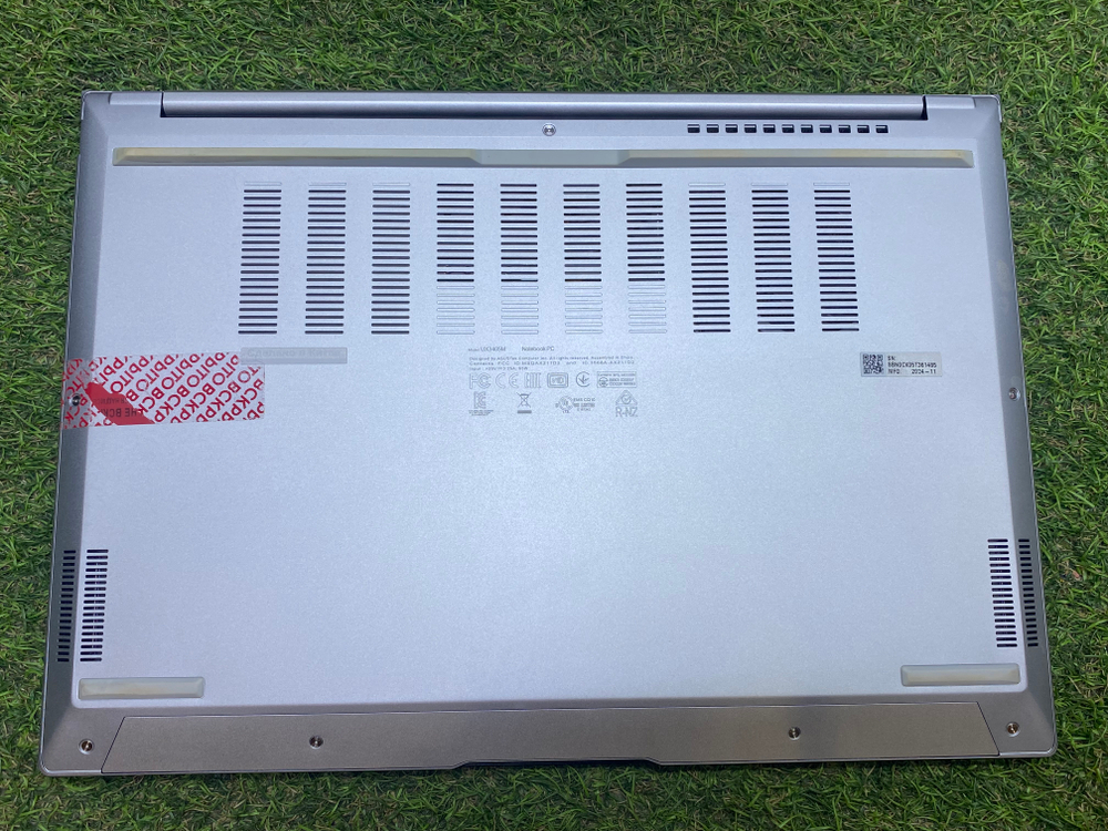 Ноутбук ASUS Ultra 9/32 ГБ/FHD/Zenbook 14 UX3405M/Windows 11 Pro