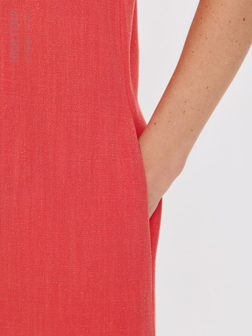 Льняной сарафан макси с карманами