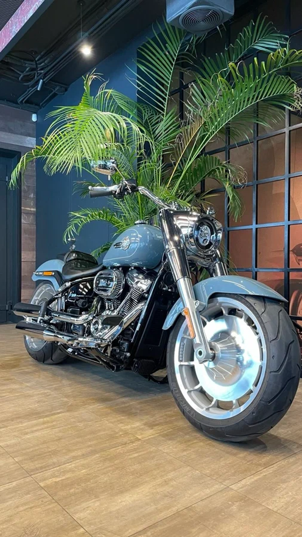Harley-Davidson Fat Boy, 2024 SHARKSKIN BLUE