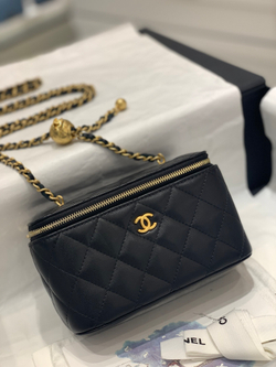 Chane1 Vanity with Chain 17 cm