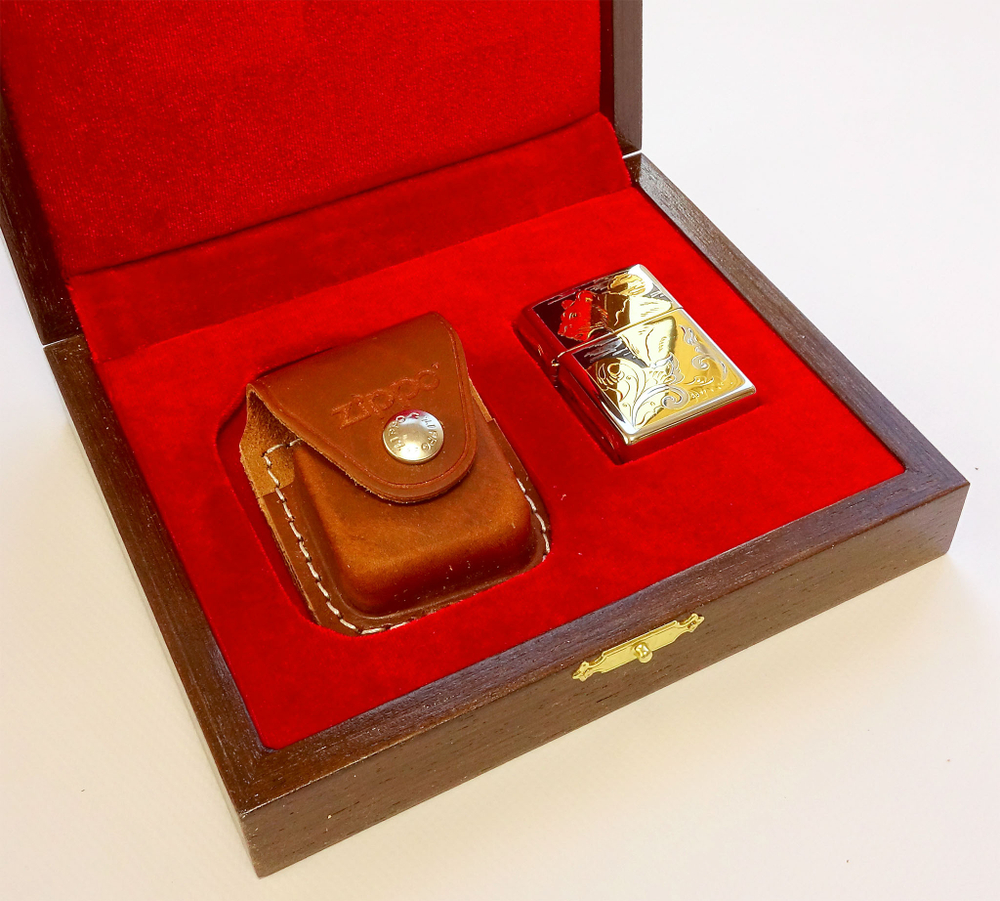 Бензиновая зажигалка Zippo "Охотник"