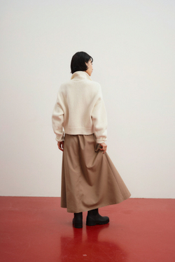 Юбка-трапеция, бежевая