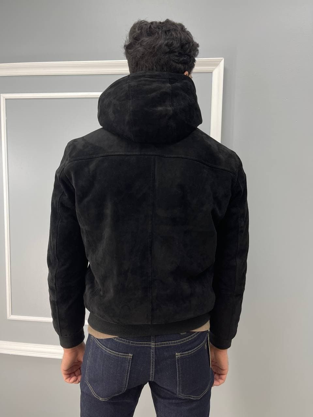 Мужской замшевый бомбер Loro Piana с мехом внутри