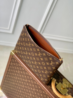 Louis Vuitton L Key Pouch