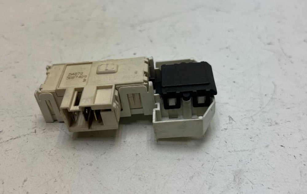 WFC2067OE кт81 Блокировка люка для стиральной машины Bosch 5420006434 б/у
