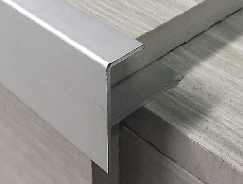 Алюминиевый краевой профиль мат. серебро SR