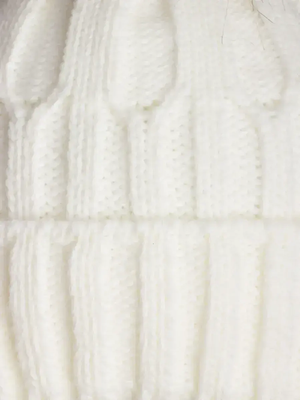 Шапка зимняя для девочки на завязках и снуд