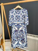 Шелковое платье Dolce & Gabbana, 146