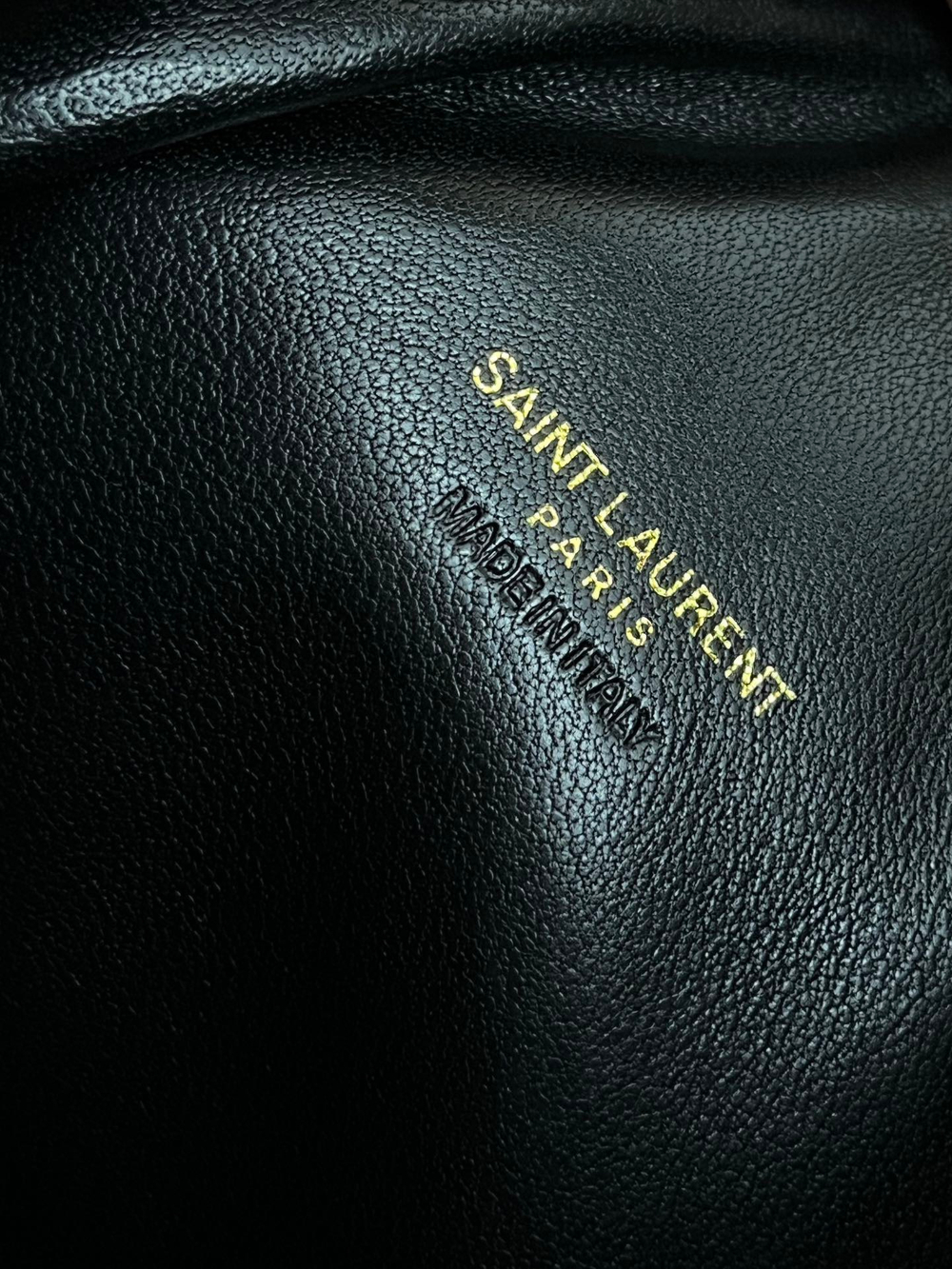 ICARINO В СТЕГАНОЙ НАППЕ