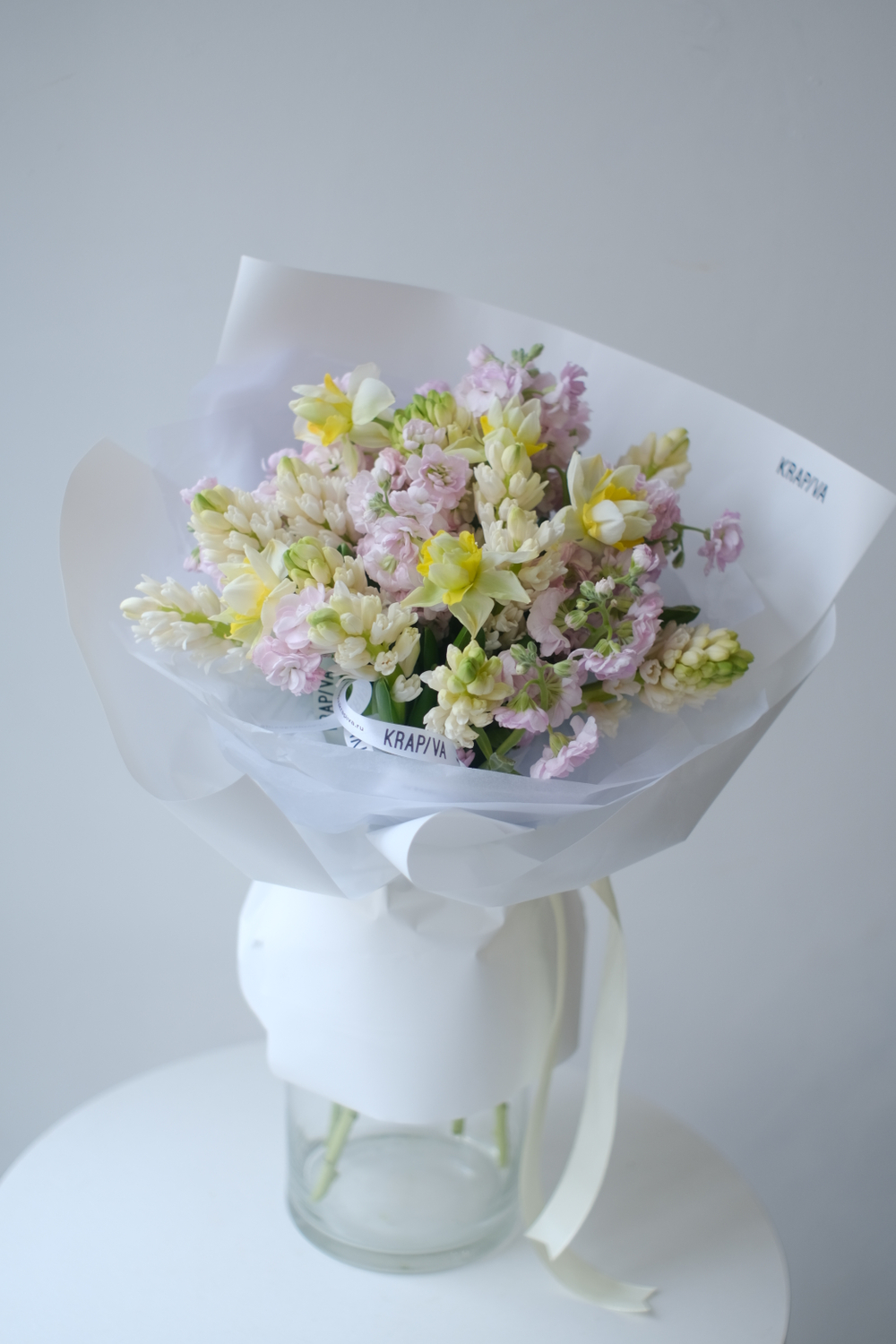 стильный букет с матиоллой - заказать с доставкой по Москве