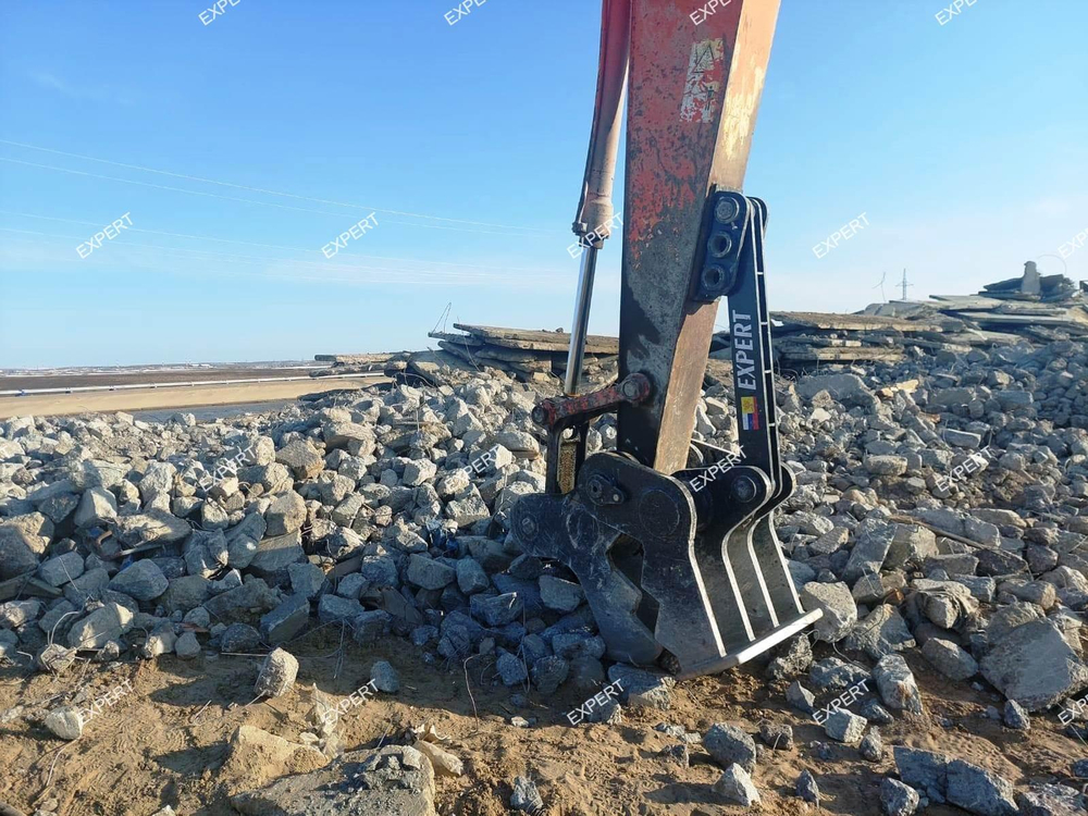 Крашер гидравлический с ротацией на Экскаватор JCB