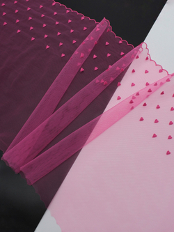 Вышивка на сетке малиновая фуксия неэластичная ширина 32 см ОТРЕЗЫ