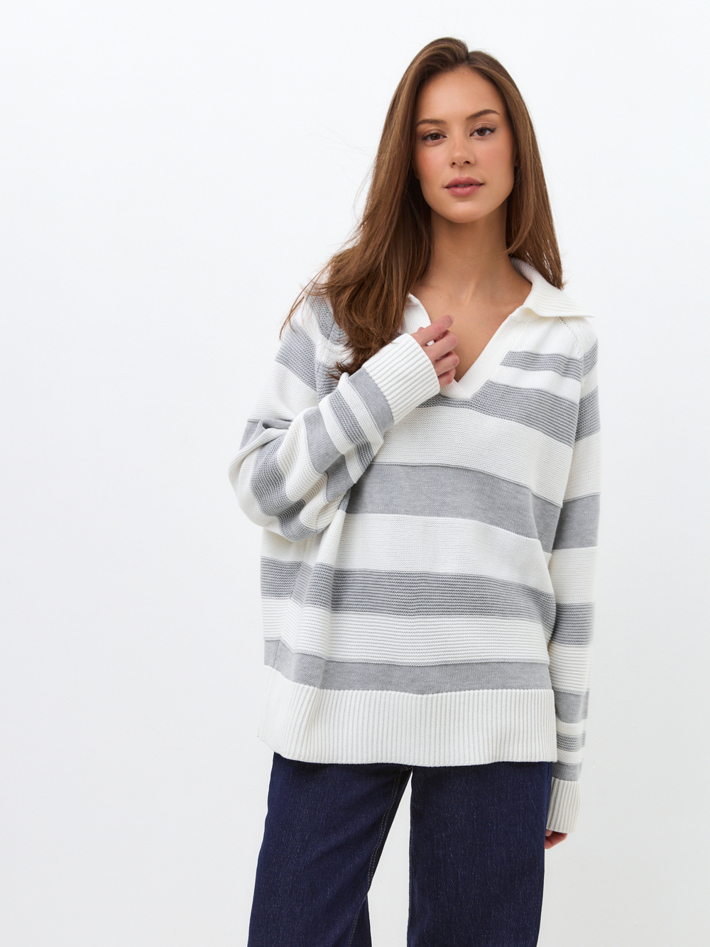 Свитер поло с V-образным вырезом