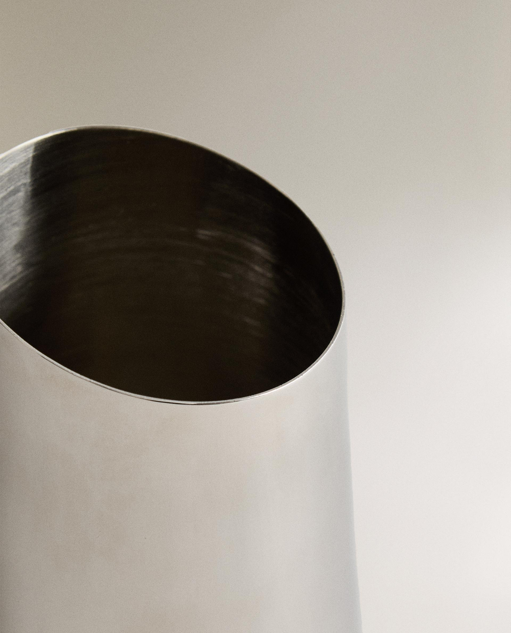 Zara Home Ваза из нержавеющей стали, цвет серый, 10 см