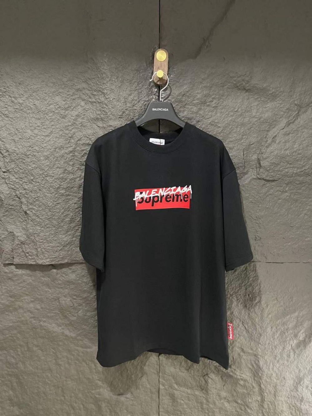 Футболка Balenciaga
