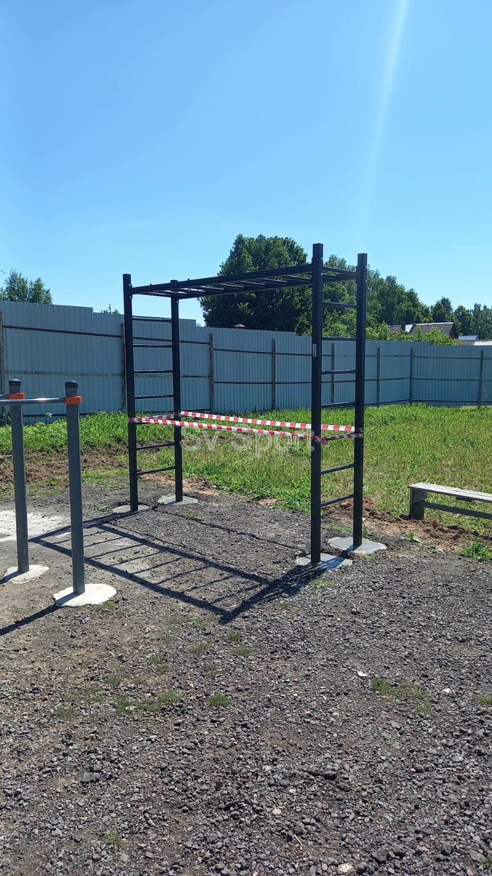 Монтаж уличной шведской стенки Sv Sport Рукоход (4 вертикальных столба)