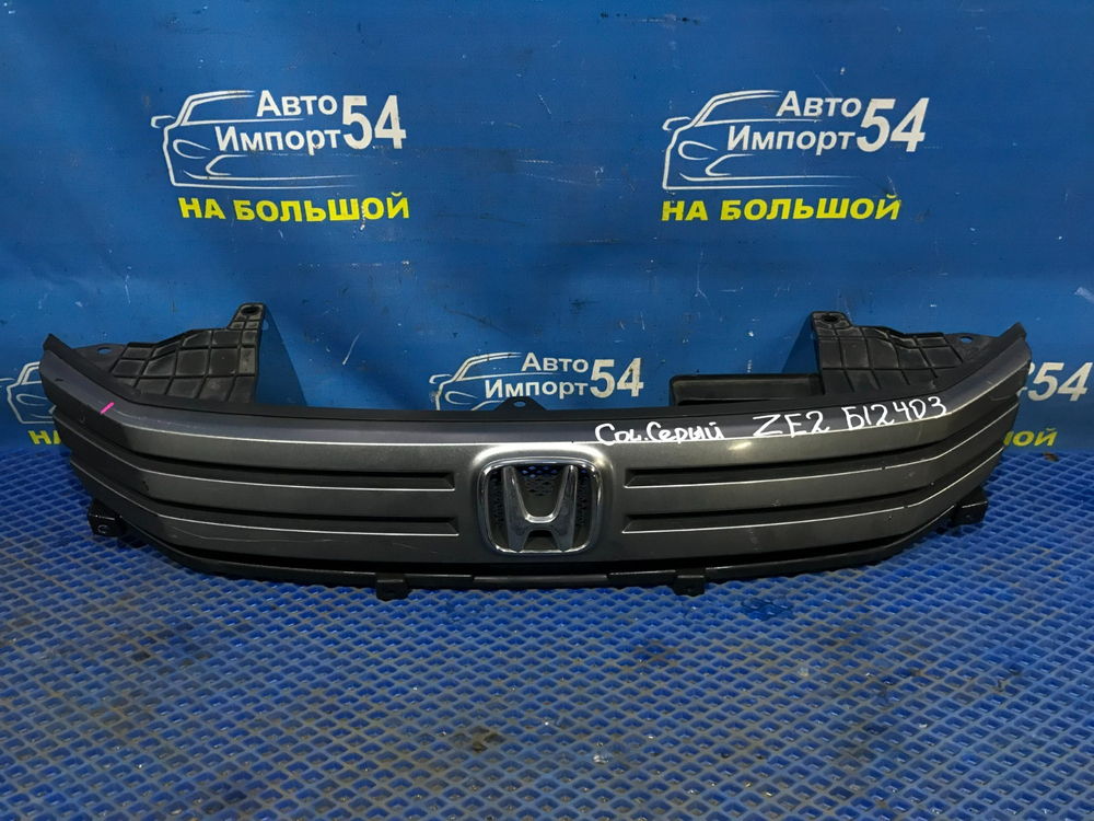 Решетка радиатора Honda INSIGHT 2009-2011