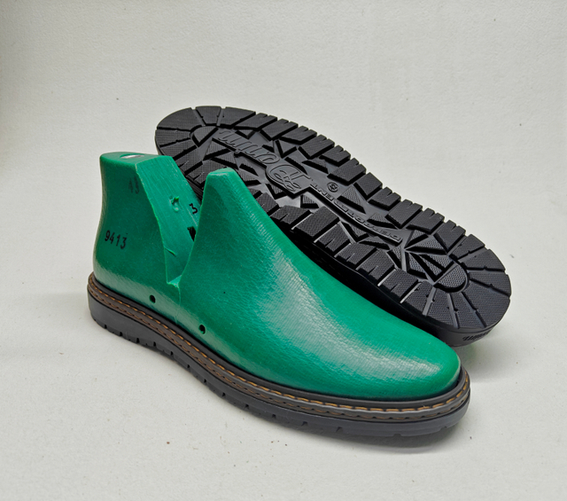 Комплект колодки + подошва ( ботинки, сапоги) Большие размеры