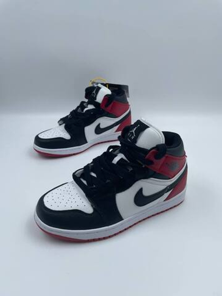 Кроссовки для детей Nike Air Jordan Red