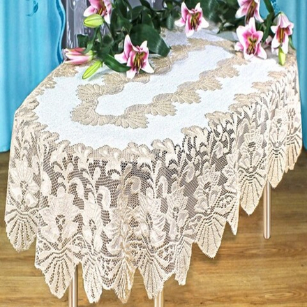 Скатерть жаккардовая овальная, цвет кремово-золотистый, Польша.