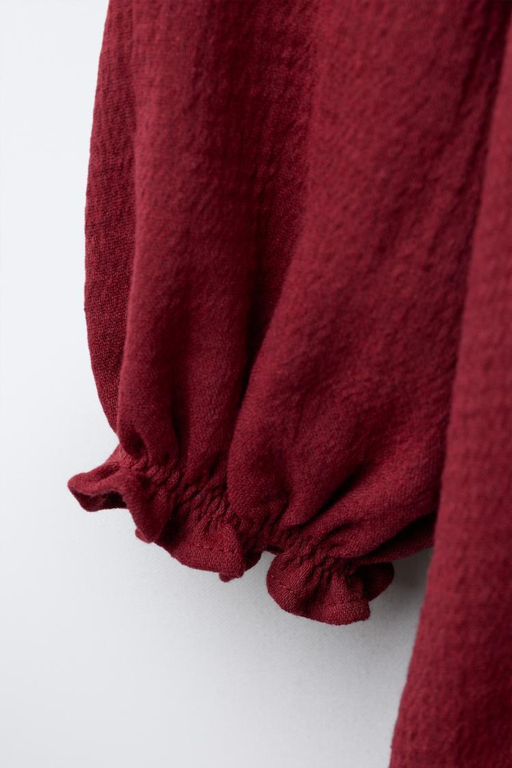 ZARA ПЛАТЬЕ С БЛЕСТЯЩИМИ ДЕТАЛЯМИ, КРАСНЫЙ