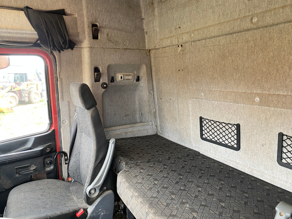 МАЗ 6430 6x4 Седельный тягач 643028-570-012 (Дизельный, 11,6 л, 423 л.с., МТ)