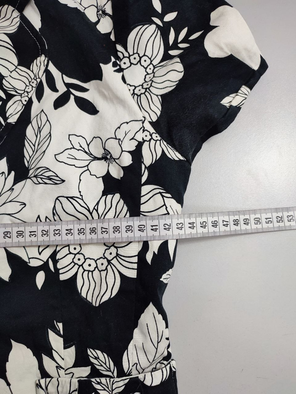 Жакет MissCode с цветами 46 размер