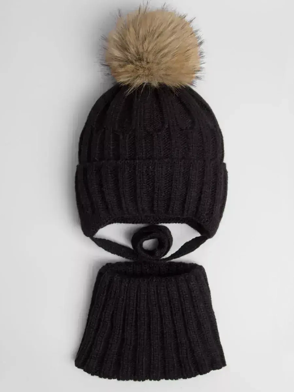 Шапка зимняя детская на завязках и снуд