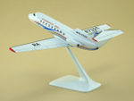 Модель самолета Як-40 (М1:100, Владивосток Авиа)