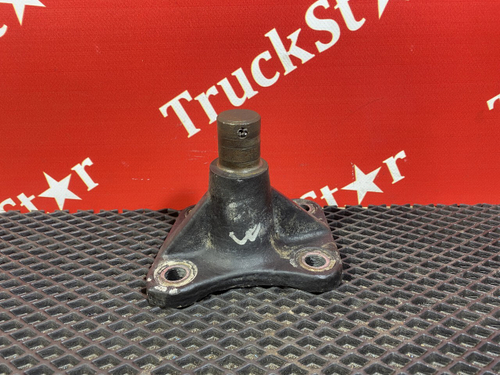 Кронштейн цилиндра подъема кабины