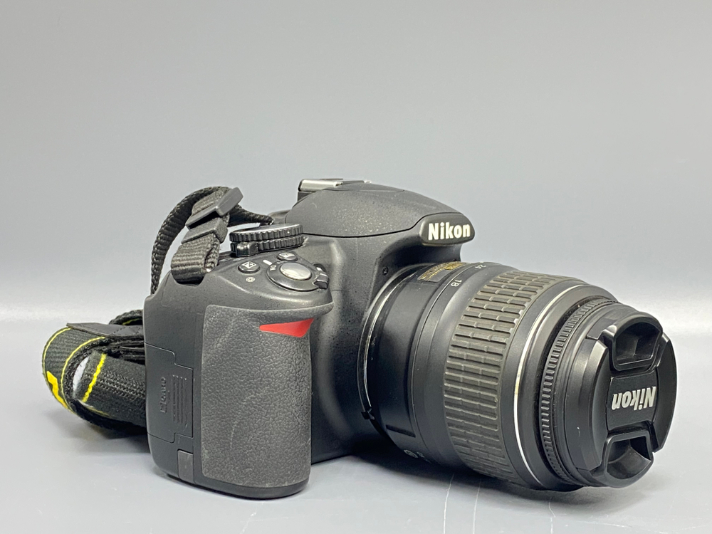 Nikon D3100 kit 18-55mm 5500 кадров