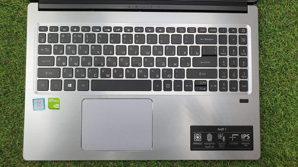 Ноутбук Acer i7-8/16 Gb/MX150 2ГБ/4K/ Swift 3 SF315-52G-84PT NX.H39ER.002