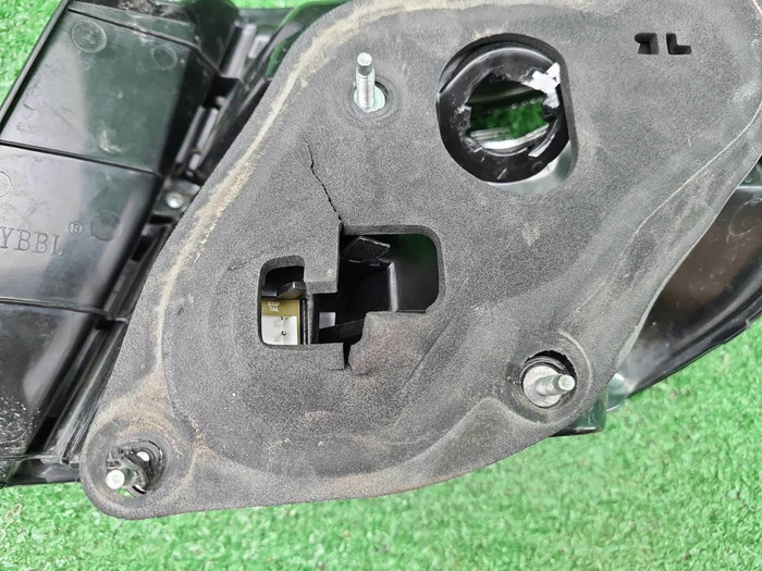 Фонарь левый внешний Toyota Camry 7 XV50 (14-18)