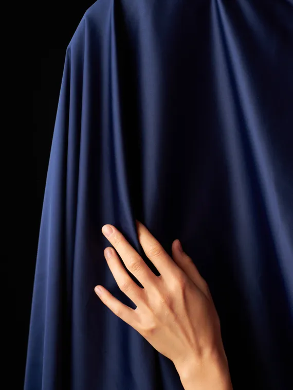 Атлас (сатин) эластичный бельевой, темно-синий 061 (мерный лоскут)