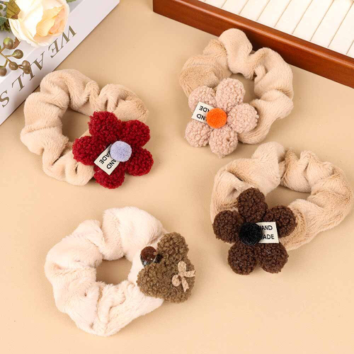 Резинка для волос плюшевая