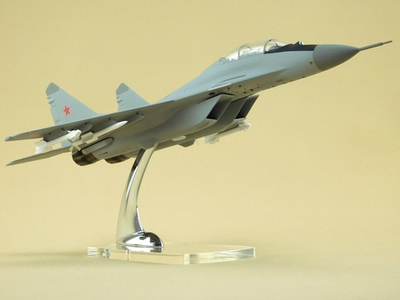 Модель самолета Миг-29М/М2 (1:48, ВВС России, серый)