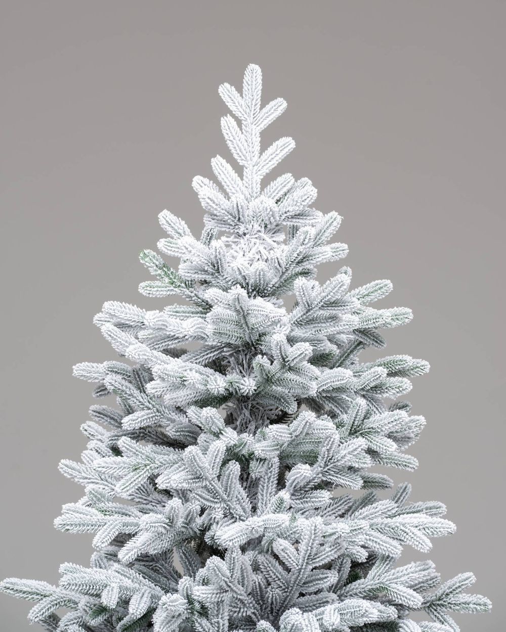 Заснеженная ель "Уссурийская" (Литая хвоя) 180 см / 1,8 м