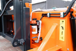 Щетка дорожная на погрузчик, с прибордюрной щеткой - EXPERT 2500