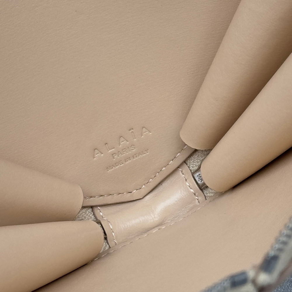 Alaia Le Coeur Bag