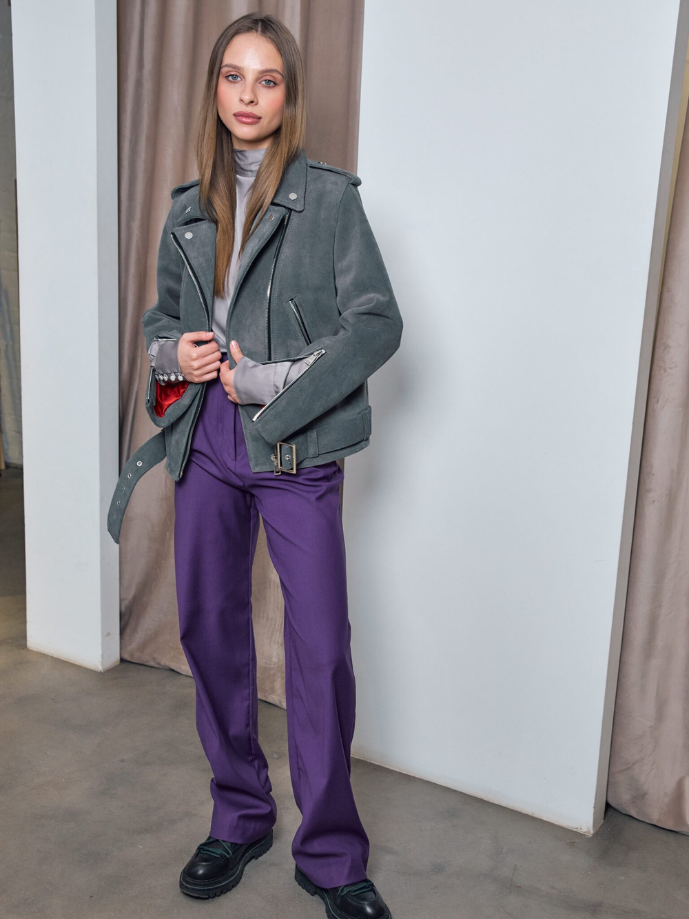 Косуха medium замшевая серая