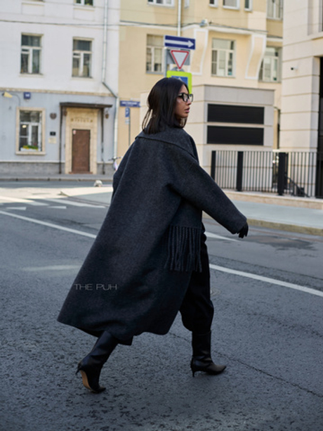 Графитовое пальто с шарфом