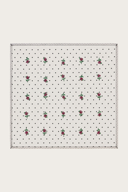 Платок из шелковой сетки с авторской вышивкой